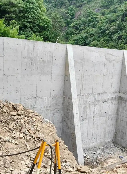 唐山迁安重力式挡土墙